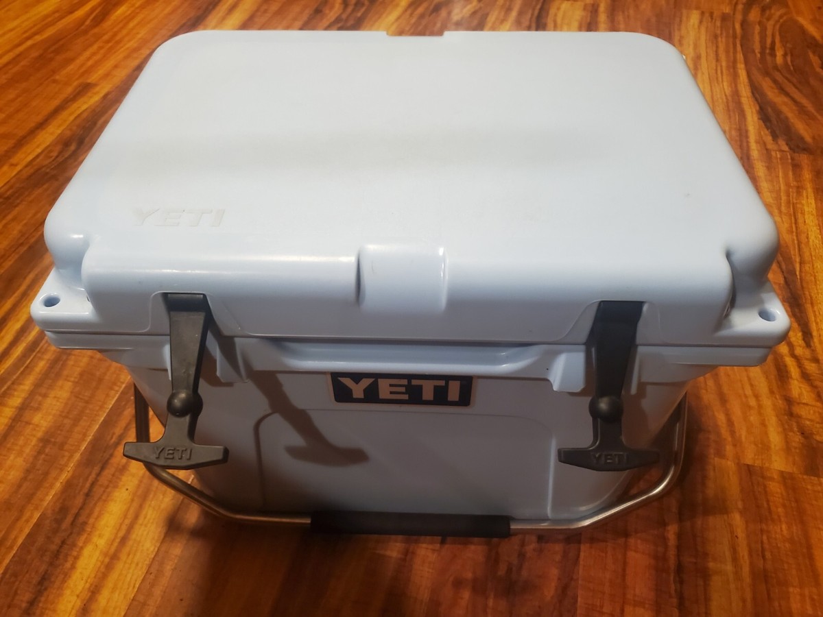 ★新品★YETI ROADIE 20qt リーフブルー★送料無料★ Yeti Roadie 20 Cooler Blue | Boardparadise.com