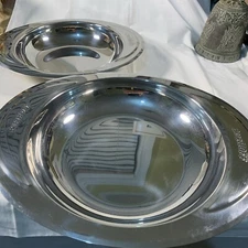 2 BergHOFF 18/10 Polished Stainless Steel Designer Low Serving Bowls 8” & 9.5”