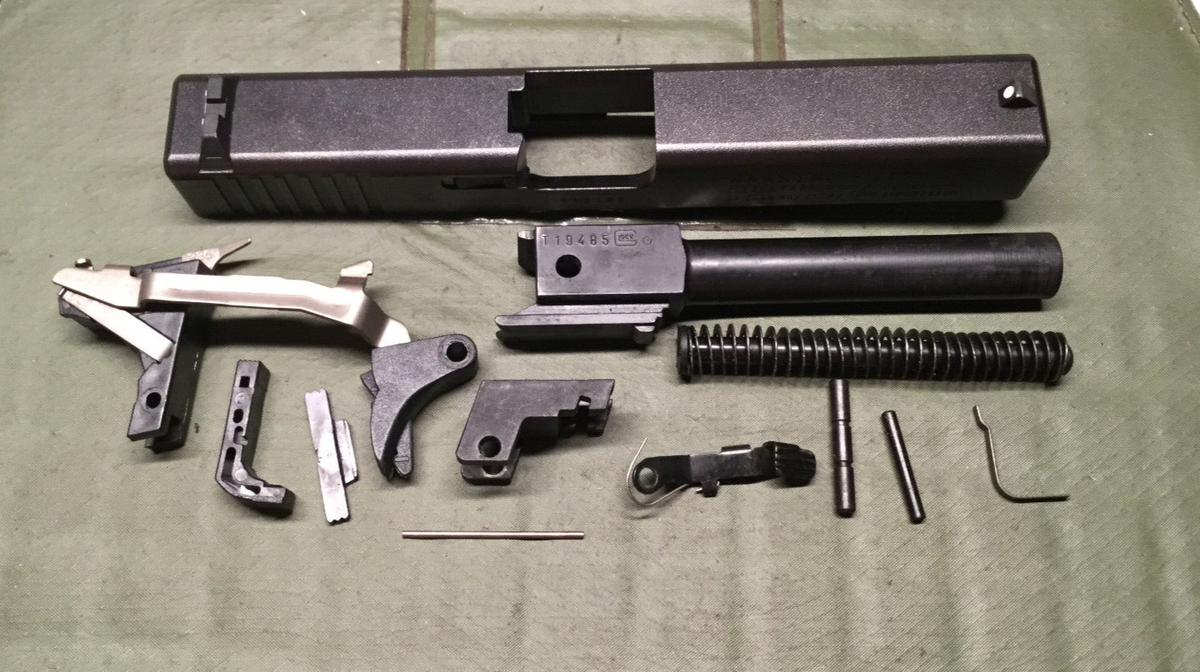 その他 GLOCK 17 3rd generation Glock 17 Gen 3 – Long Term Review | thefirearmblog.com