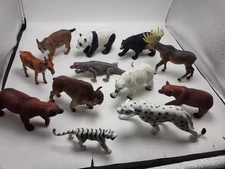 Lot of 12 Safari Animals Figures Plastic Zoo Animals Toys Homeschool Education
