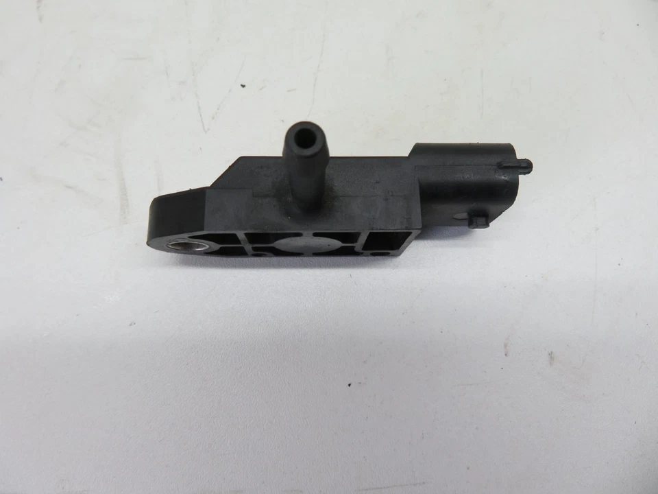 VAUXHALL VIVARO 1.9 CDTI BOOST MAP SENSOR 8200225971 2001-2006 AS2-8 - Image 2 of 4