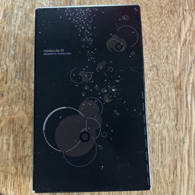 Escentric 01 Escentric Molecules, Leerer Parfumkarton, Ohne Inhalt, Empty