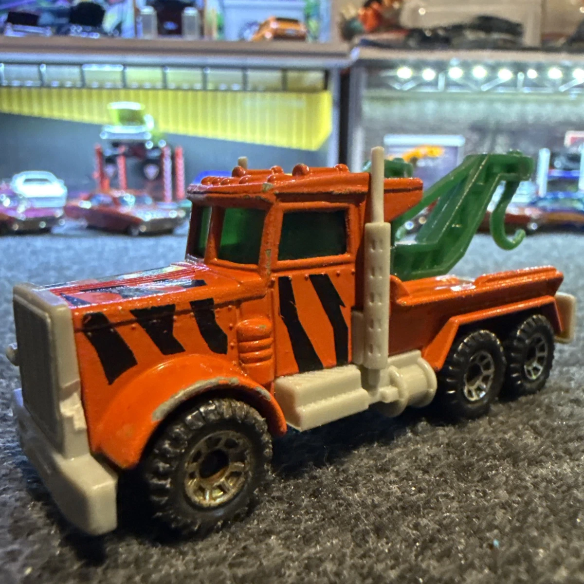 SpecCast Peterbilt 385 Rollback Truck, Gray/Orange Cab