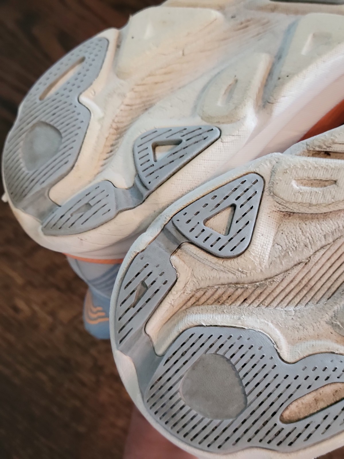 Hoka One One Clifton 9 Running Walking Hiking Shoes Womens Size 8.5 B