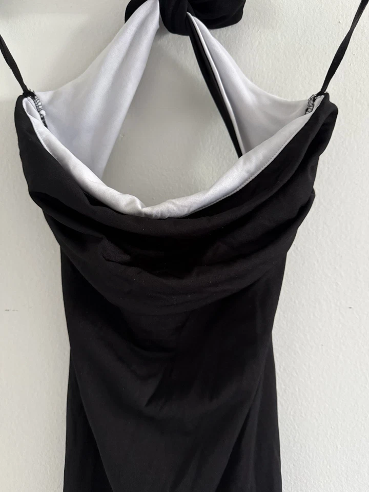 Vestido midi Charlotte Russe de colección años 90 Y2K 2000 capucha halter asimétrico S gótico Foto 2 de 4