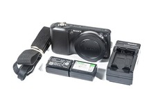 Sony NEX-3 14.2MP Mirrorless Digital Camera Black Body Only C859