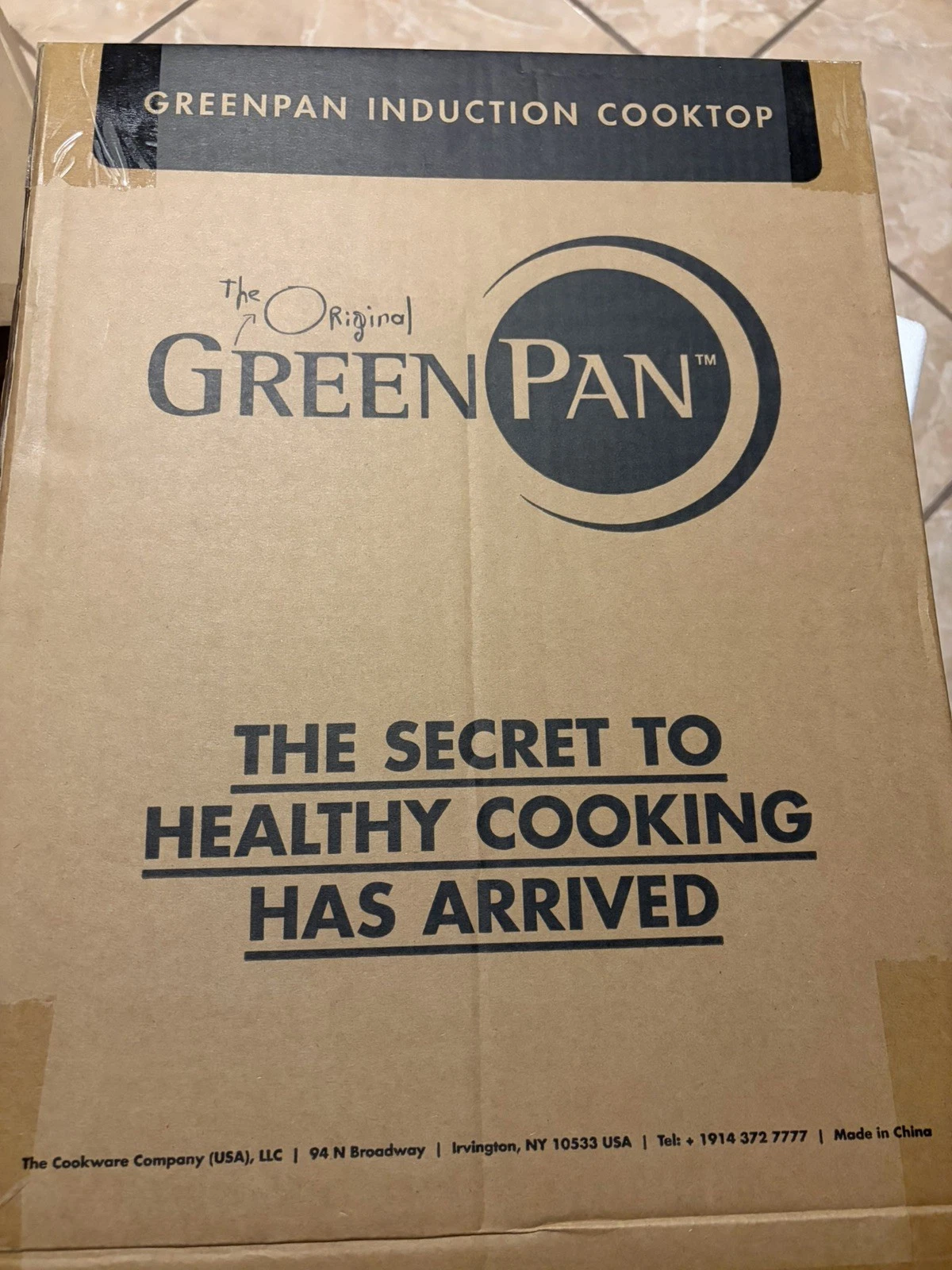 GreenPan Induction Cooktop & 9.5” Everyday Pan & Lid (Quartz Grey)