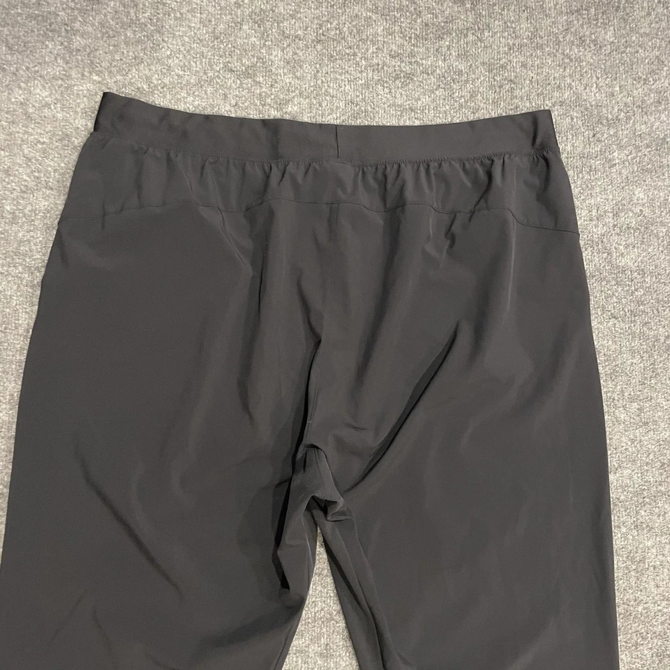 Under Armour High Rise Woven Pants Womens 2X Black Joggers Lightweight 1383815 - Image 4 of 4