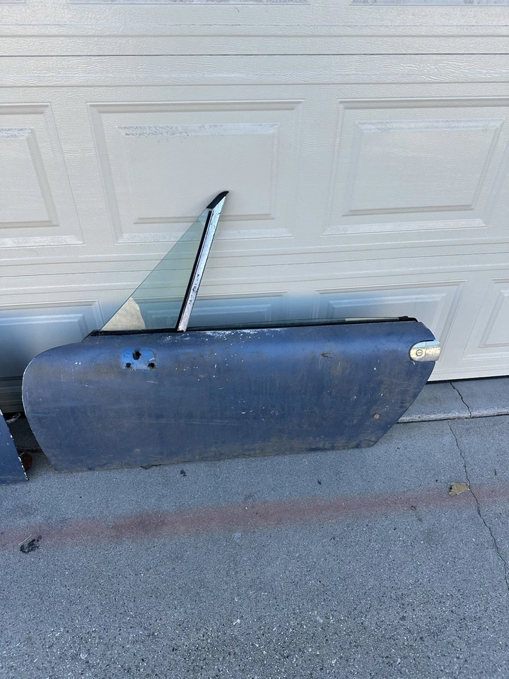 Оригинальная правая и левая дверь для Porsche 914 1970–1974 годов выпуска в комплекте со стеклом двери - Изображение 3 из 4