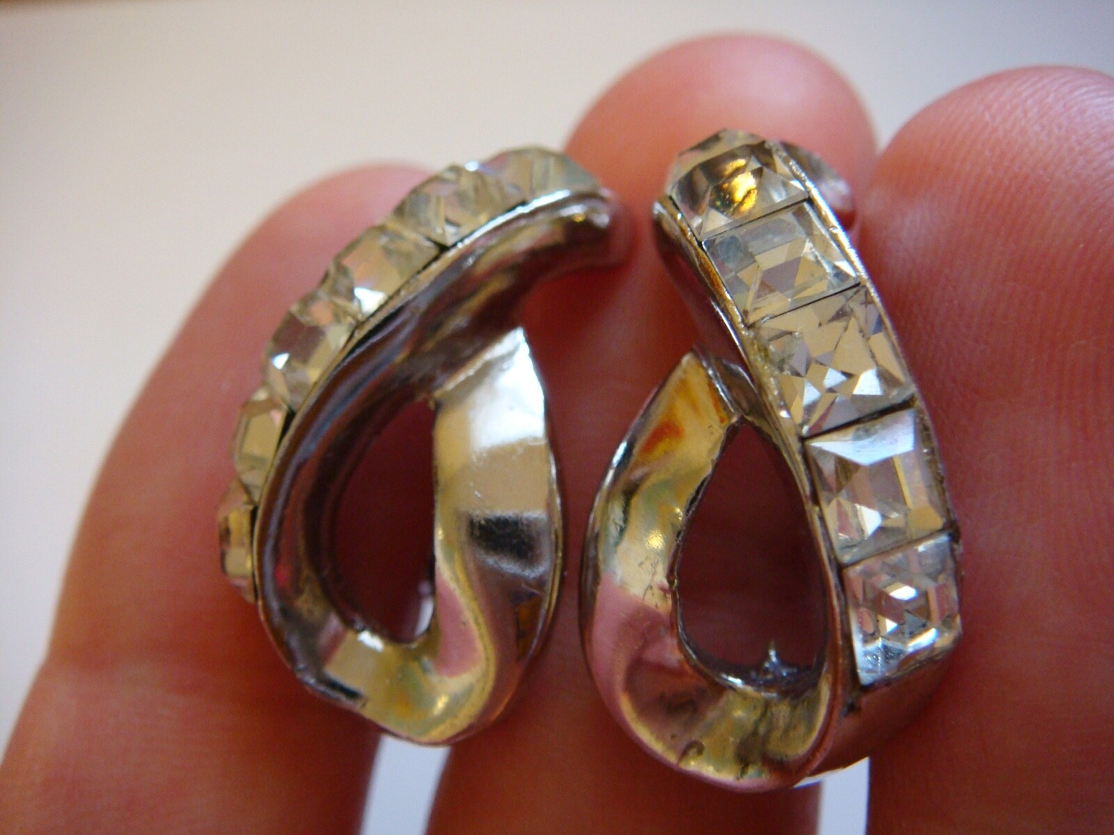 VINTAGE SIGNED CORO RECTANGULAR RHINESTONE CLIP O… - image 1