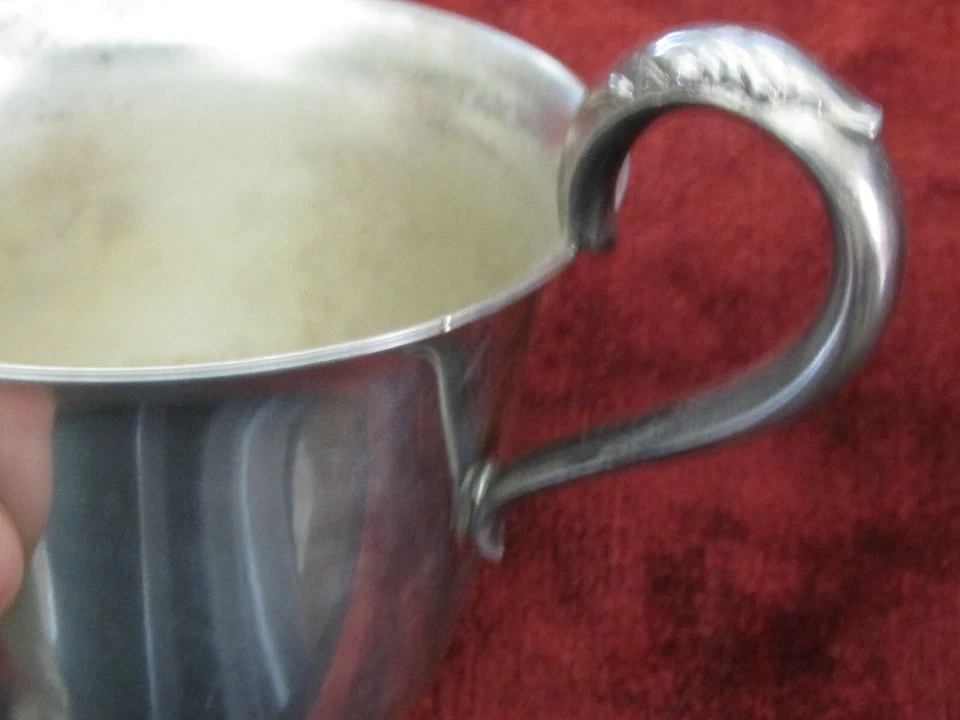 Timeless Wm. Rogers 846 пробивные чашки, элегантность, универсальные 3 штуки - 117 г каждая - Изображение 3 из 4