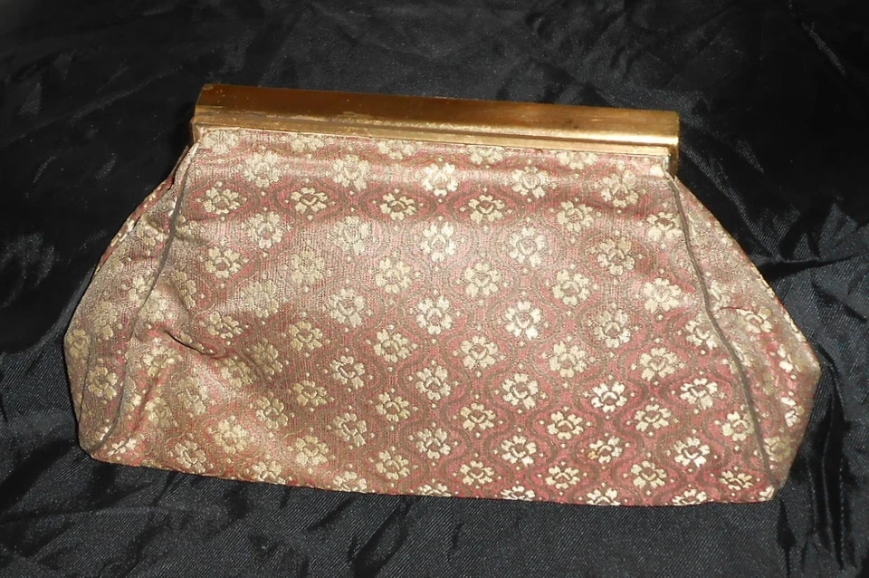 EVENING BAG, FLOWERED CANVAS, VINTAGE 1930'S W/COIN PURSE & LACE HANKY, NICE! - Image 2 of 4