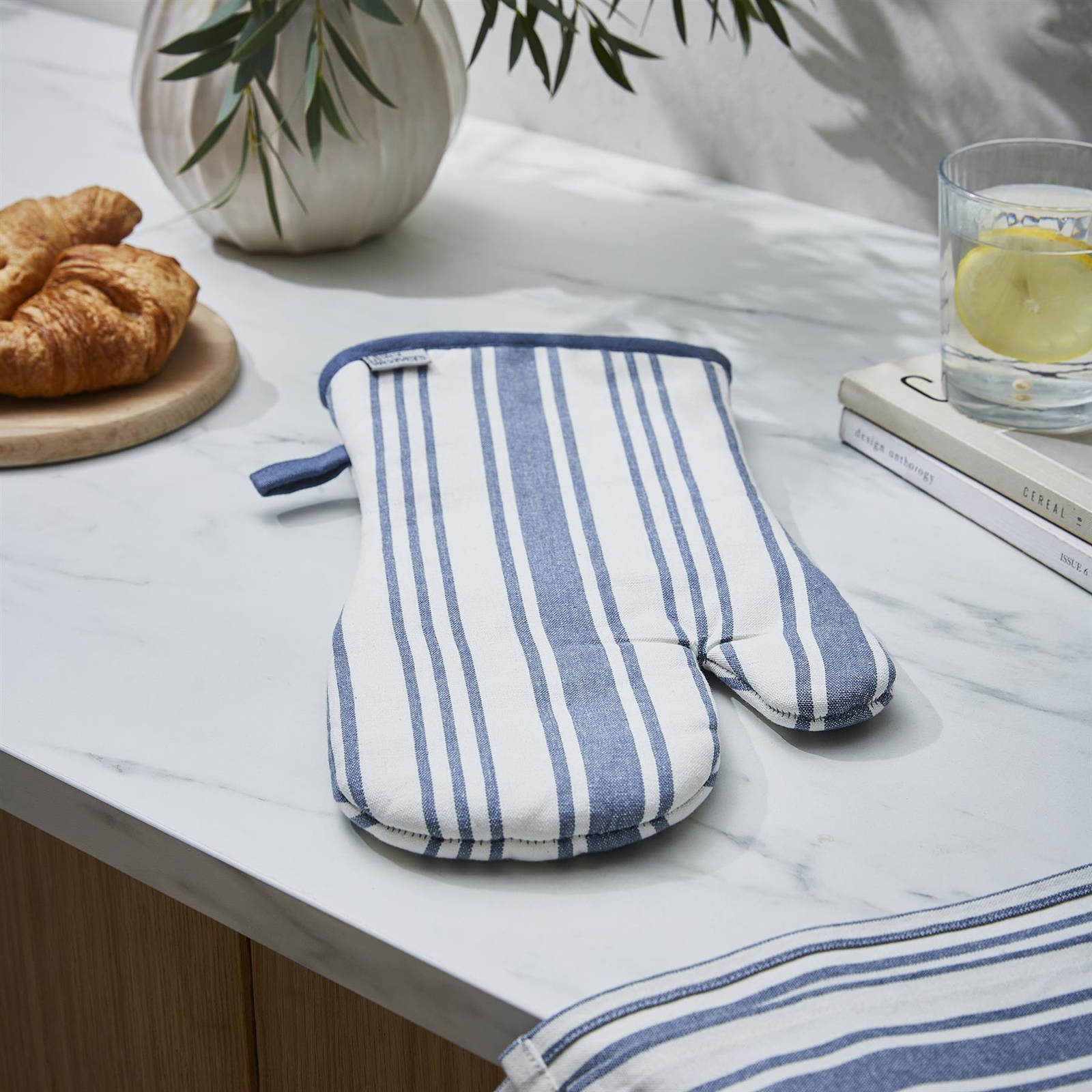 Gauntlet Oven Glove Ulster Weavers Denim Stripe 100% Cotton Blue