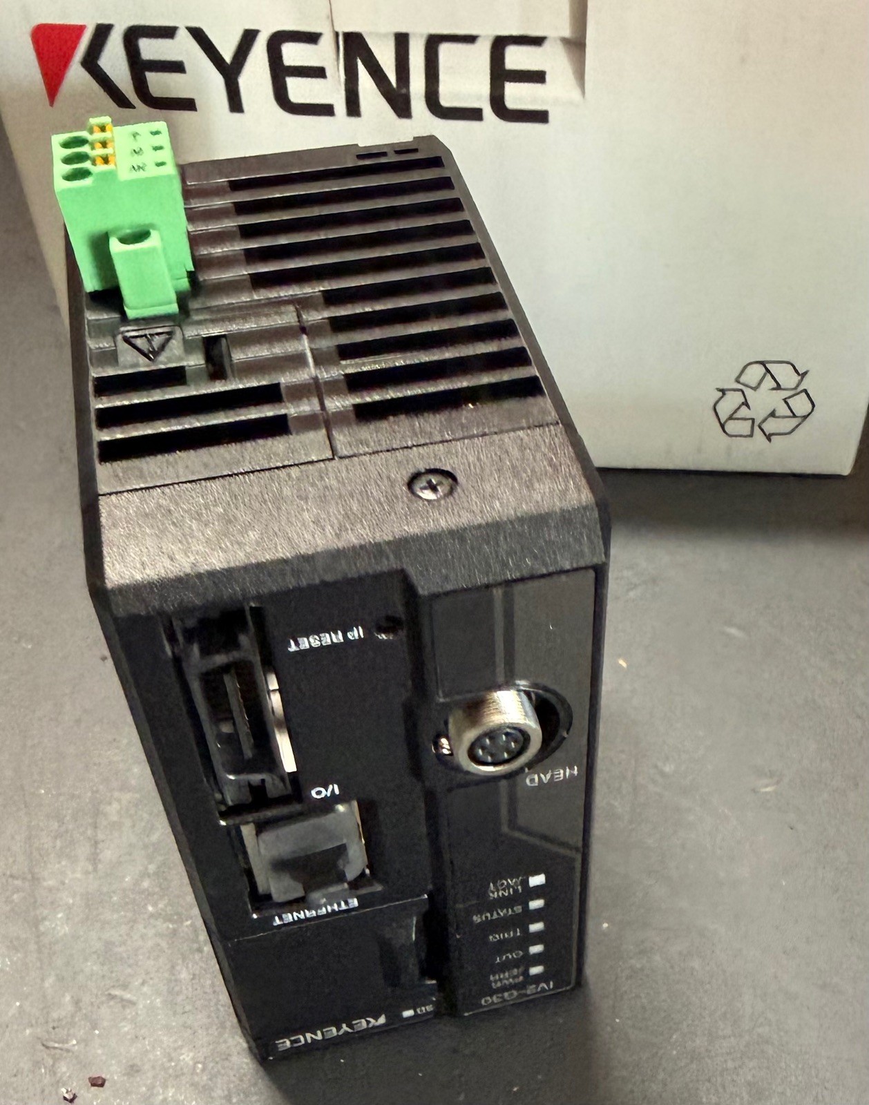 Keyence IV2-G30 Vision Sensor Verstaerker Controller 24V Bildverarbeitung OVP – Bild 2