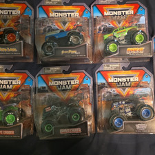 Monster Jam 1:64 Diecast Lot Avenger El Toro Loco Grave Digger 2024