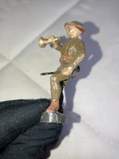 Inglese con tromba alla carica. Soldatino pasta ELASTOLIN non LINEOL o DURSO