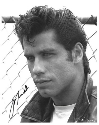 Atemberaubende 10'' x 8'' HANDSIGNIERTE S/W-Foto (COA) John Travolta ''Grease'' Pose