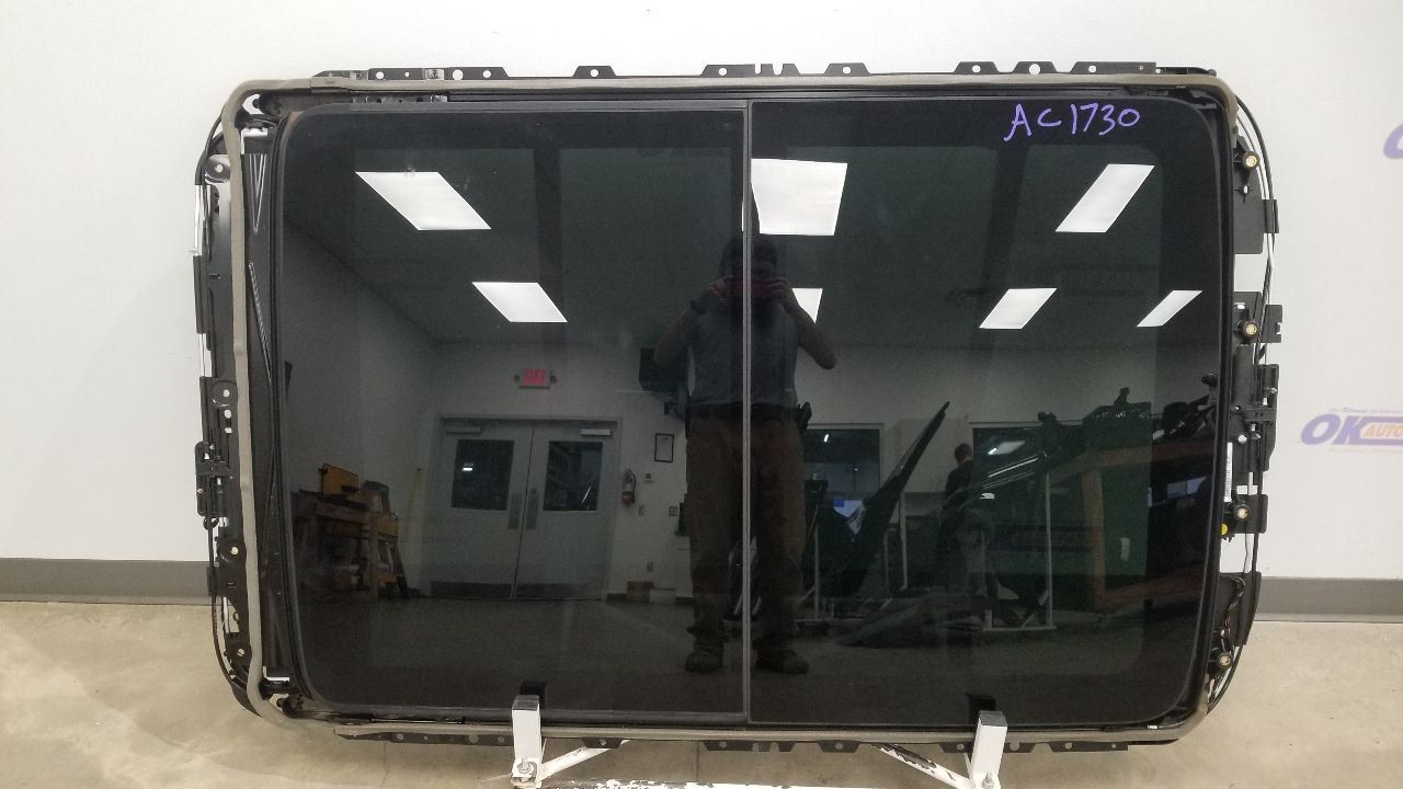 Bentley Bentayga Sunroof assembly