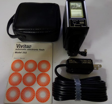 Vivitar Auto 252 Camera Flash Unit,Original Case,Cord Manual Excellent TESTED