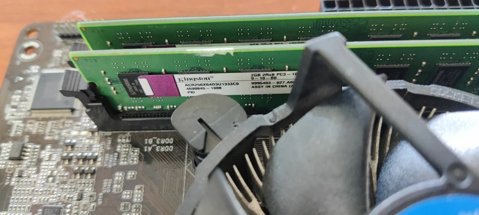 Combo ASRock H81 Pro BTC + Pentium G3240 + 4GB DDR3 testata usato ottimo - Immagine 4 di 4