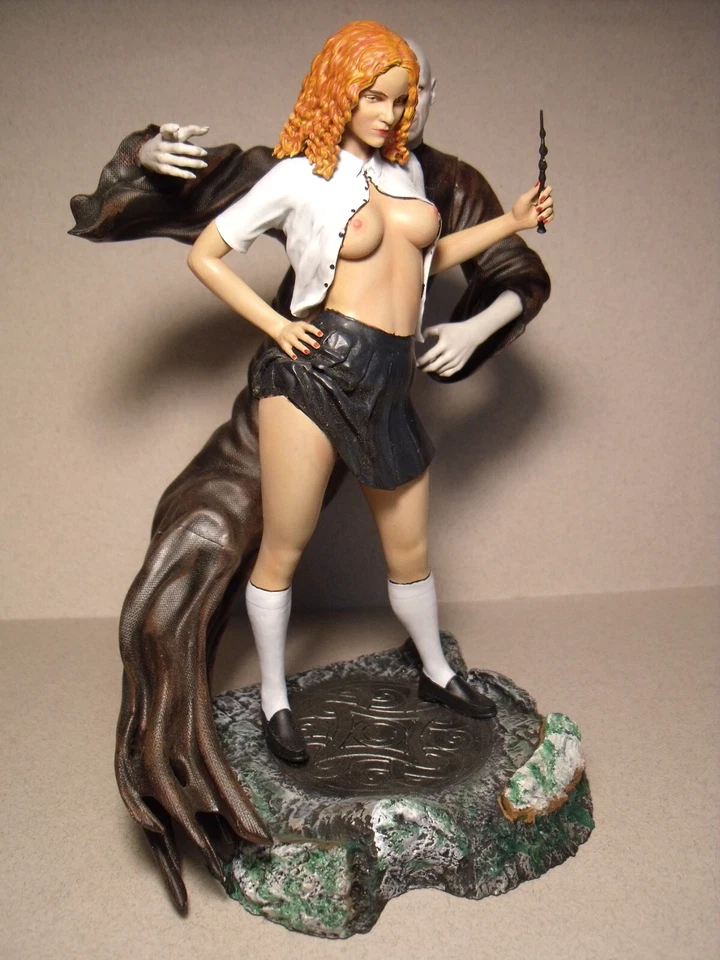 1/8 FIGURES FROM HARRY POTTER 200 MM ARTIST PAINTING RARE UNIQUE COPY - Image 2 of 4