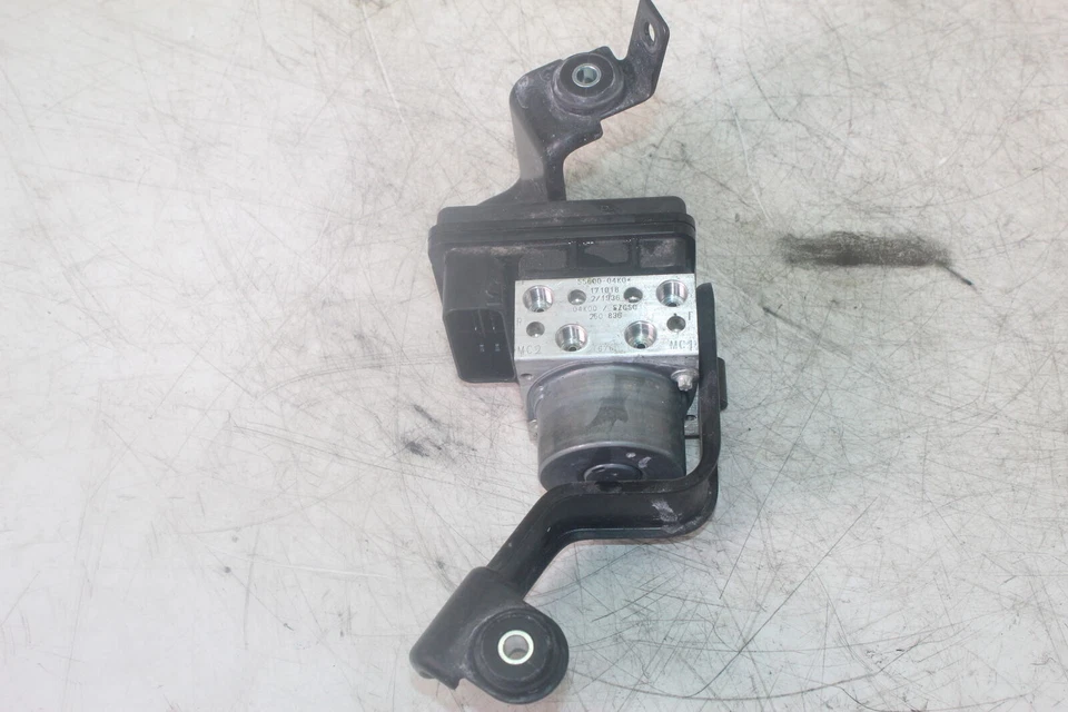 17-20 铃木 Gsxs 1000 Abs 泵单元模块 55610-04k00 — 第 3/4 张图片