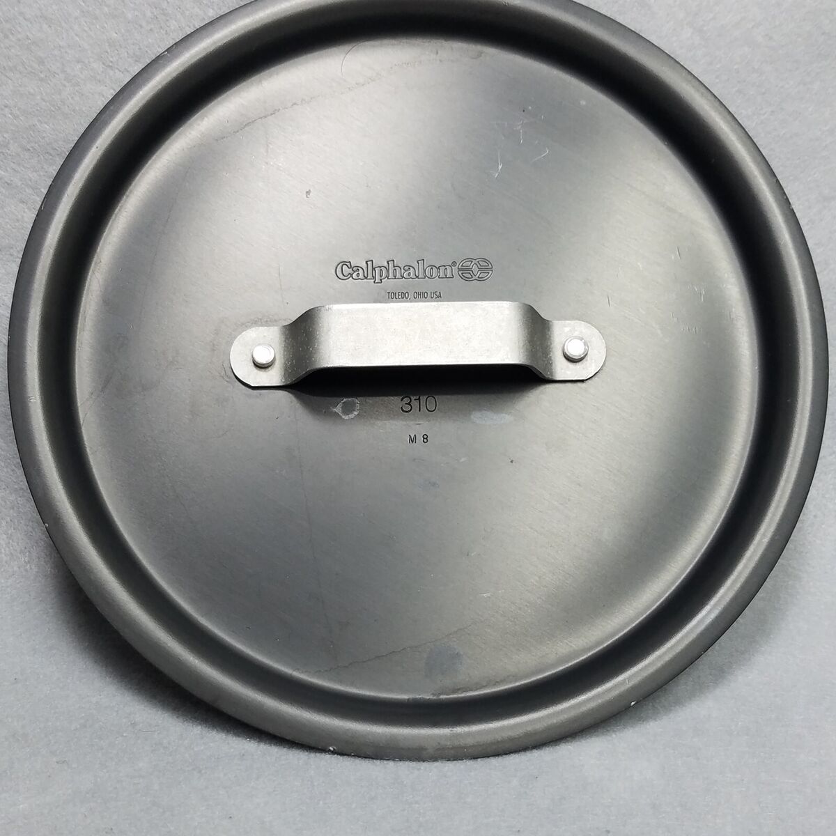 Calphalon 808 8QT Aluminum Stock Pot Hard Anodized With Lid Calphalon 808 8QT Aluminum Stock Pot Hard Anodized With Lid