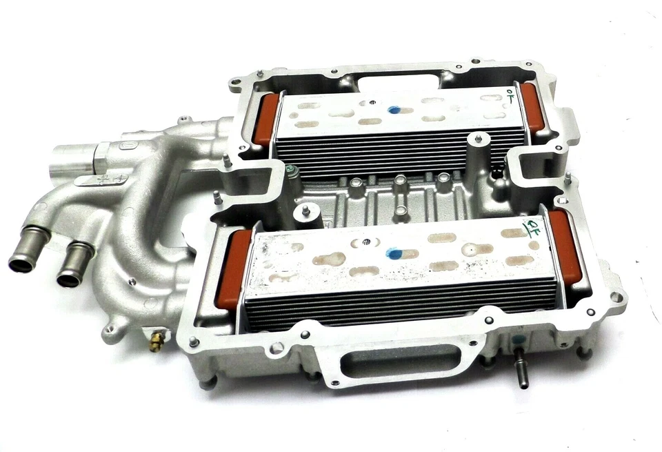 12661212 Intercooler and Cover V6 3.6L Twin Turbo 2016-2019 Cadillac XTS V Sport - Image 2 of 4