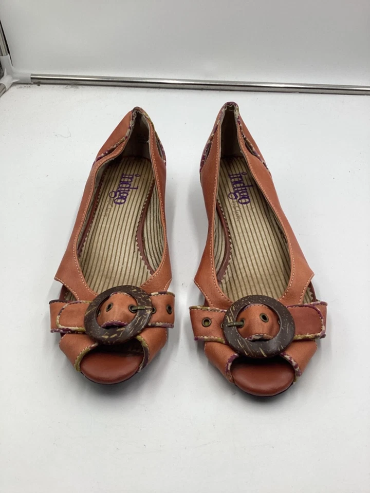 Zapatos planos Indigo by Clarks para mujer EE. UU. 9M de cuero rosa con ribete floral Foto 2 de 4