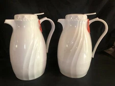 2~Service Ideas Thermo 40Oz. Plastic Coffee Hot/Cold Carafe Pitchers Ready F/Use