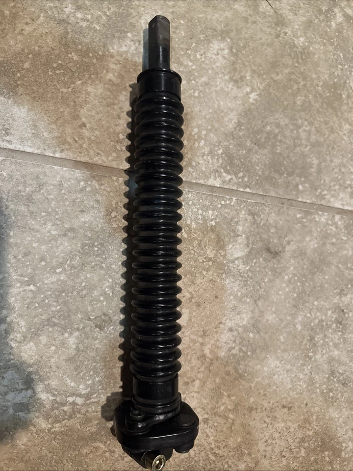 Eje de columna de dirección manual inferior OEM Mercedes Benz 240D W123 Foto 2 de 4