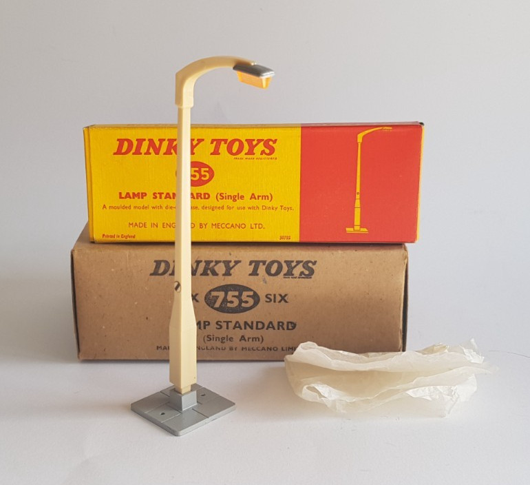 Dinky Toys No. 755, Lamp Standard & 1960's Trade Box, - Superb Mint Condition.