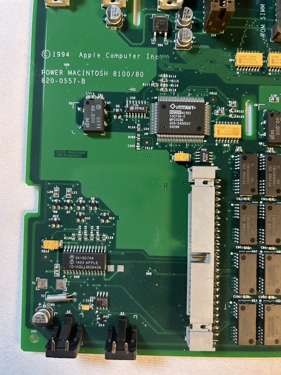 【mac】 Apple Geek Squad Certified Refurbished MacBook Pro 15