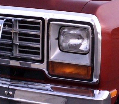 1x Dodge RAM Scheinwerfer Bj 81-93 NEU H4 Umrüstscheinwerfer Umrüstung headlight