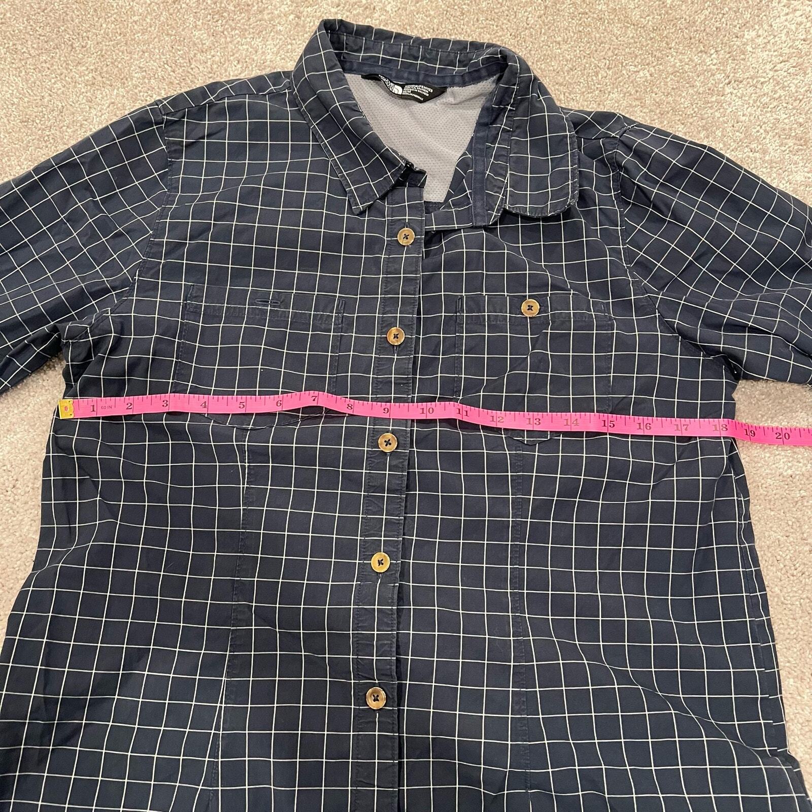 The North Face Women's Button Down Shirt Blue and White Size Medium thumbnail 9