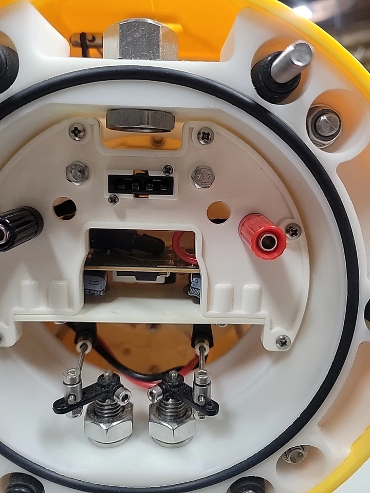 Thunder Tiger Neptune SB-1 RC Remote Control Submarine - For Parts Or Repair - Image 3 of 4