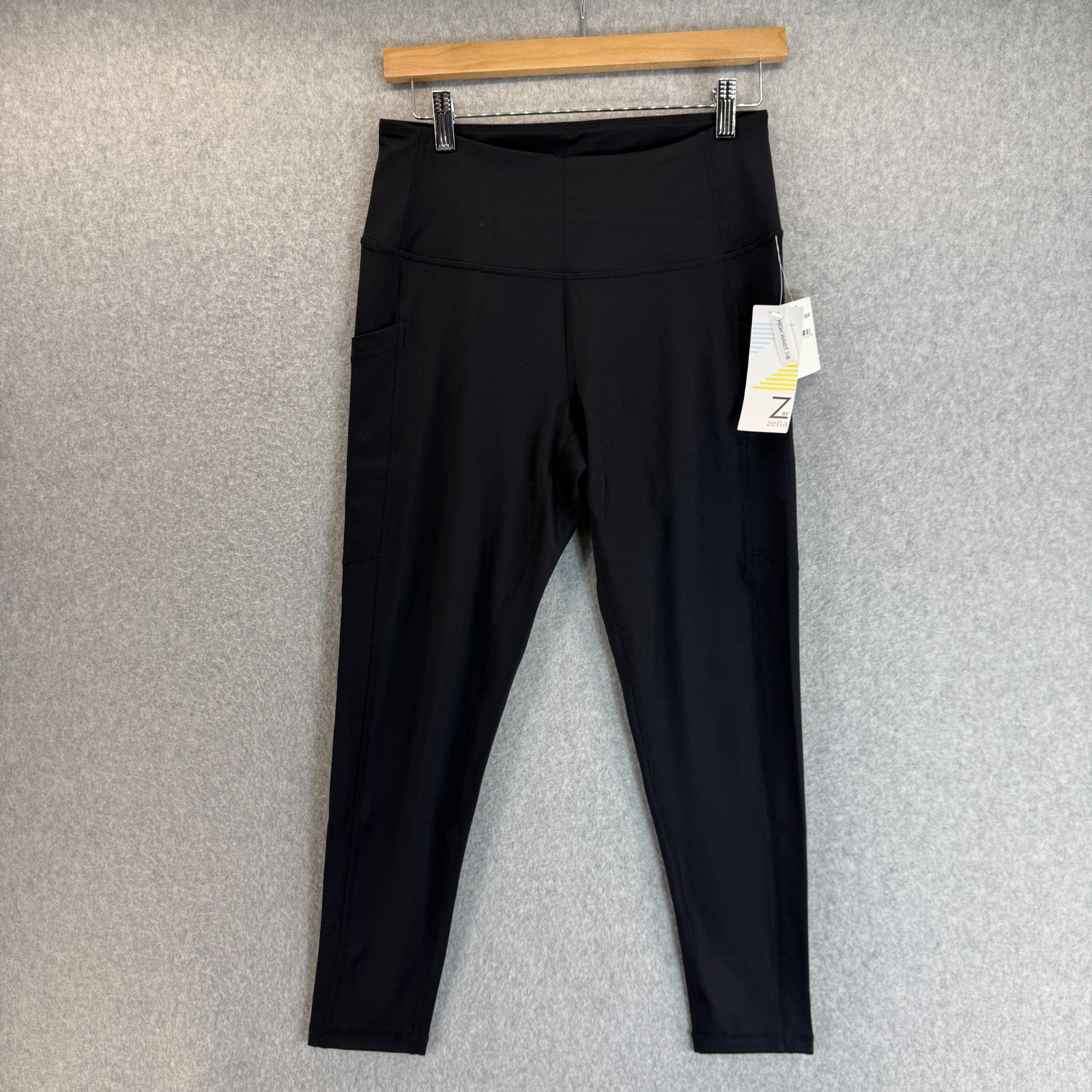 Zella Womens High Waist Live In Crop Leggings Black Pockets Size Medium NEW NWT