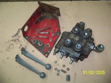 Cross 1z0202 Hydraulic Double Spool With Byd Port (power Beyond) Ih Front Loader