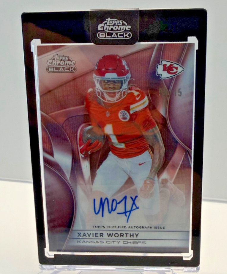 2025 Topps Chrome Black Football - Xavier Worthy Chiefs Rose Gold Auto #6/15
