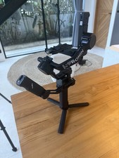 DJI RS 5 Gimbal Stabilizer Combo with AI Tracking