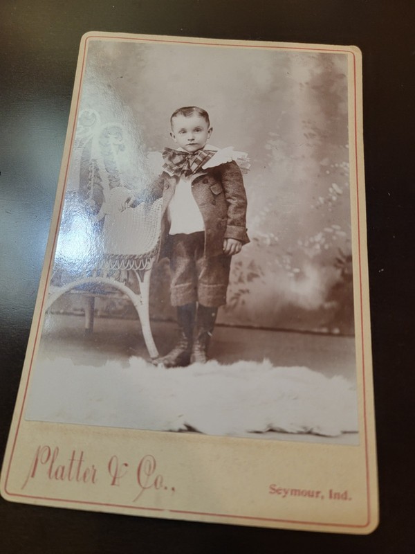 VINTAGE CABINET PHOTO...PLATTER & CO.  SEYMOUR IND.