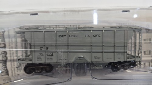 HO KADEE NORTH PACIFIC PS-2 TOLVA CUBIERTA #75273 | Condition: Used