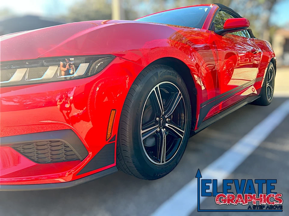 Calcomanías adhesivas de vinilo rayas flechas laterales gráficos para Ford Mustang 2024-2025 Foto 2 de 4