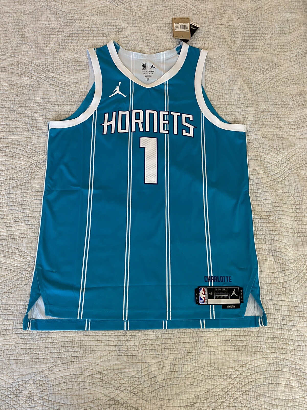 Authentic Lamelo Ball Charlotte Hornets Jordan Jersey Size 48 Large