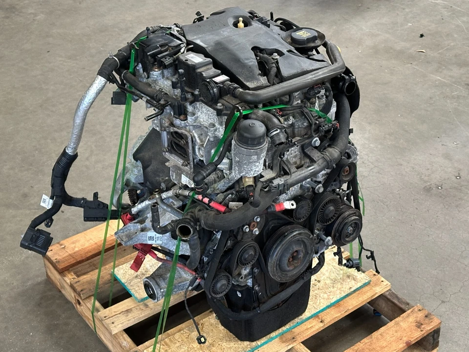 Motor Jaguar F-Pace 18 19 2,0 L AWD 1559 OEM Foto 2 de 4