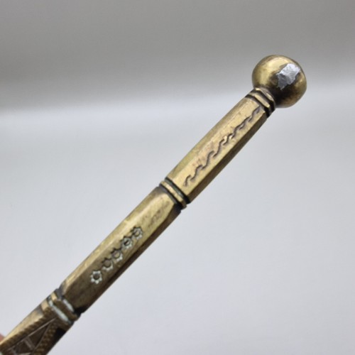 Antiguo martillo de azúcar marroquí grabado en latón hecho a mano - Imagen 7 de 14