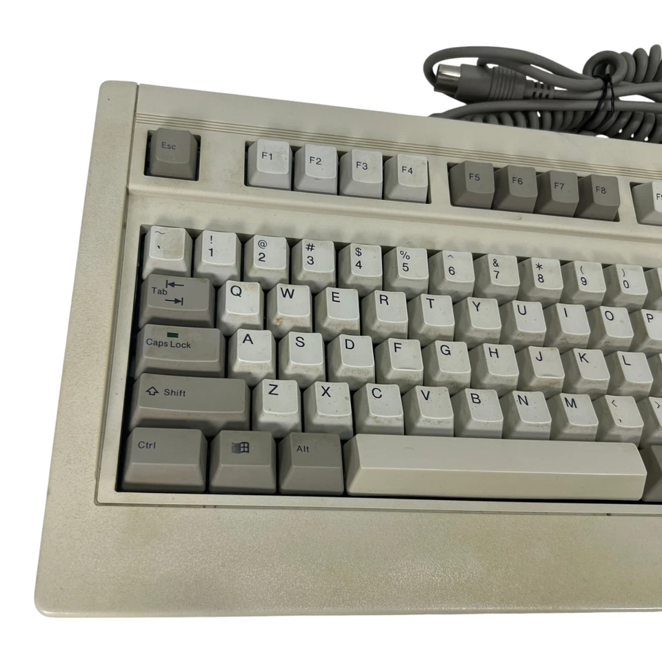 Vtg Fujitsu FKB4725-T601 AT 5 Pin DIN Wired Mechanical Keyboard Missing 1 Foot - Image 4 of 4