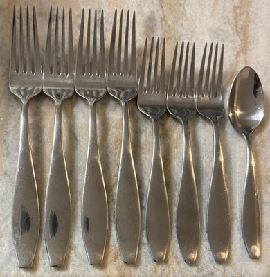 Comet Stainless Oneida Silver 18/0, Glossy, Flat Tip, Concave Back 8pc forks spo