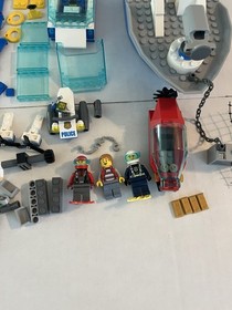 LEGO CITY MINFIGURE & PARTS LOT Police Patrol Boat 60277 60134 3368 Space Center