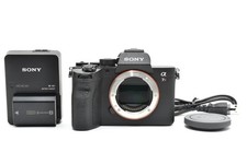 Sony ILCE-7RM4 (35-Language Support ) Shutter Count: 32,489 [Exc+++] #2757786A